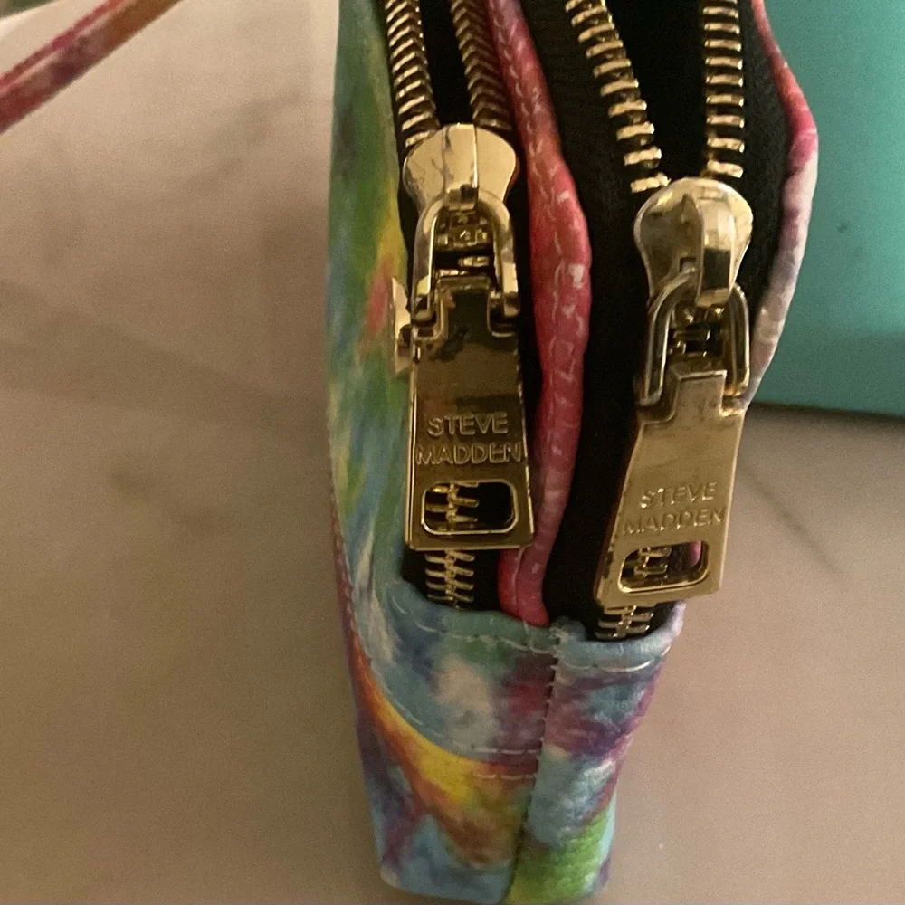 Steve Madden Rainbow tie dye wristlet